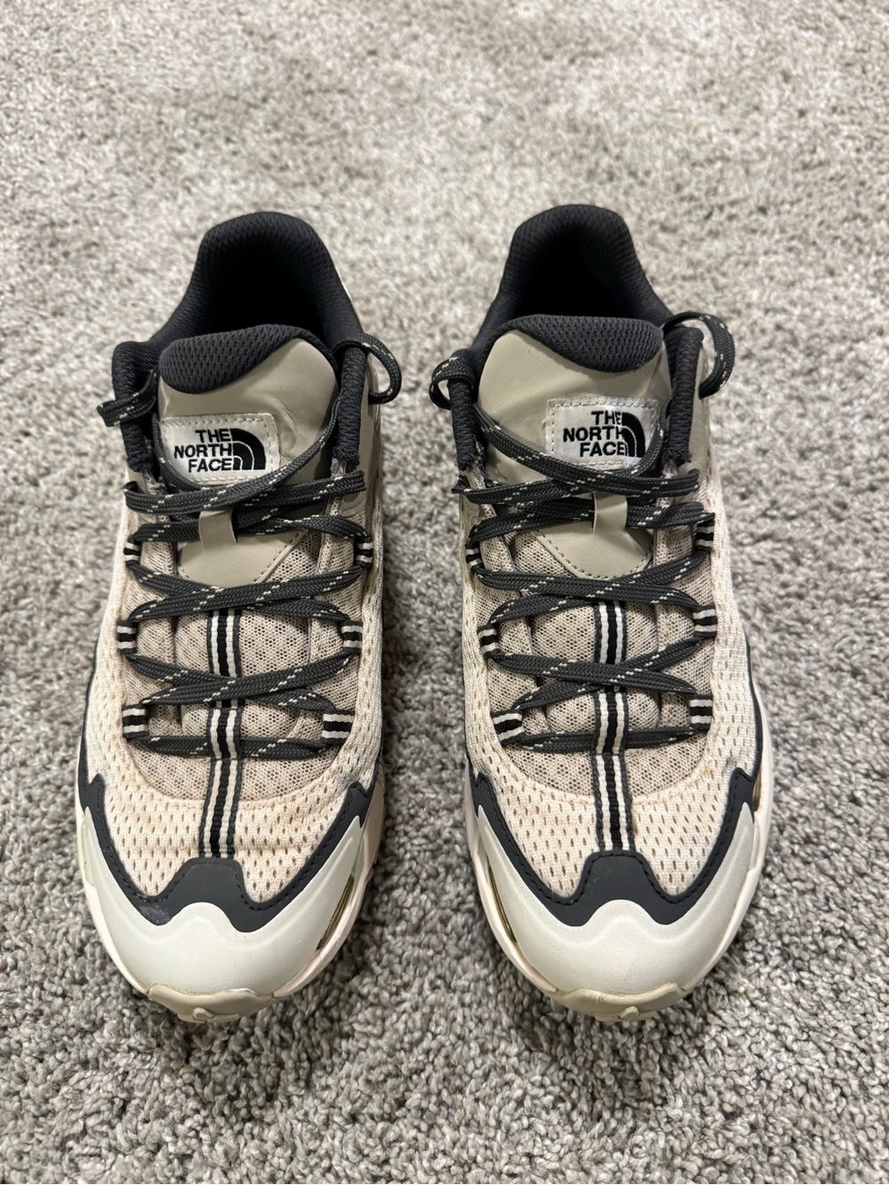 The North Face VECTIV Taraval White Beige Hiking Trail Sneakers